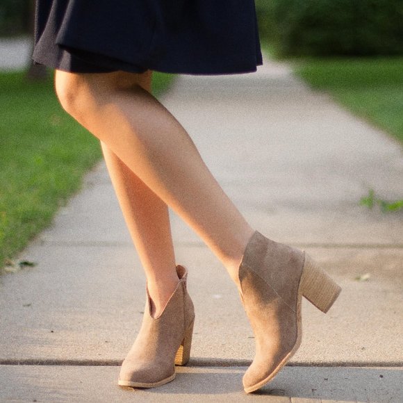 Jeffrey Campbell Kamet 2 Tan Ankle Bootie - Picture 10 of 10